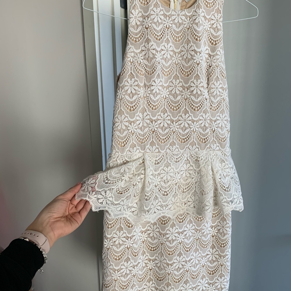 Dress - Picture 3 of 3